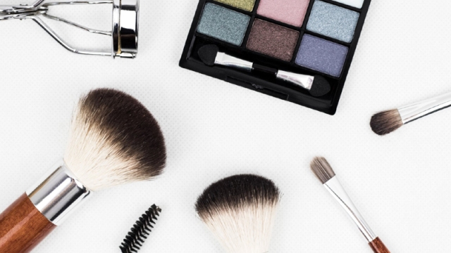 10 Must-Have Makeup Essentials for a Flawless Look