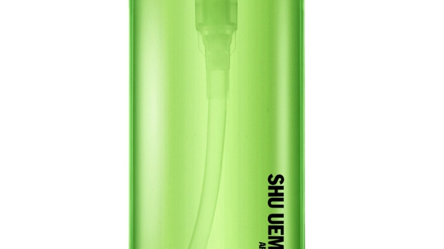 Unlock the Secrets of Perfectly Cleansed Skin with Shu Uemura Cleansing Oil