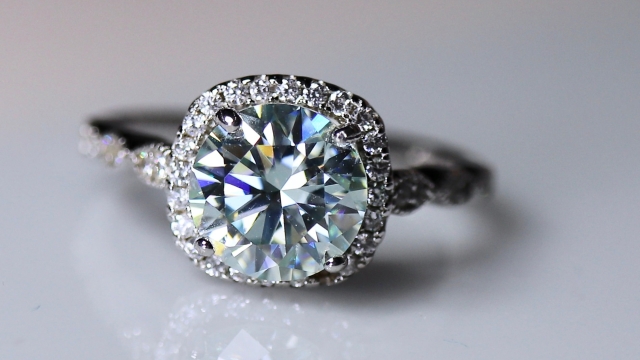 Sparkle without the Price Tag: The Beauty of Moissanite Engagement Rings